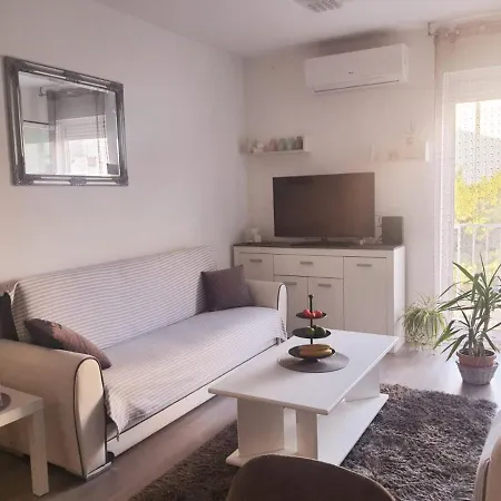 Prekrasan “marko” Sa Dvije Sobe Apartamento Split