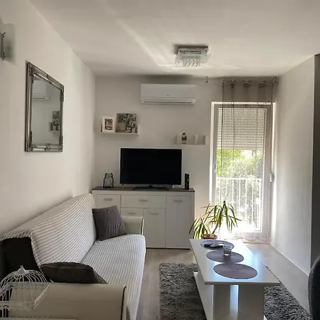 Prekrasan “marko” Sa Dvije Sobe Apartamento *