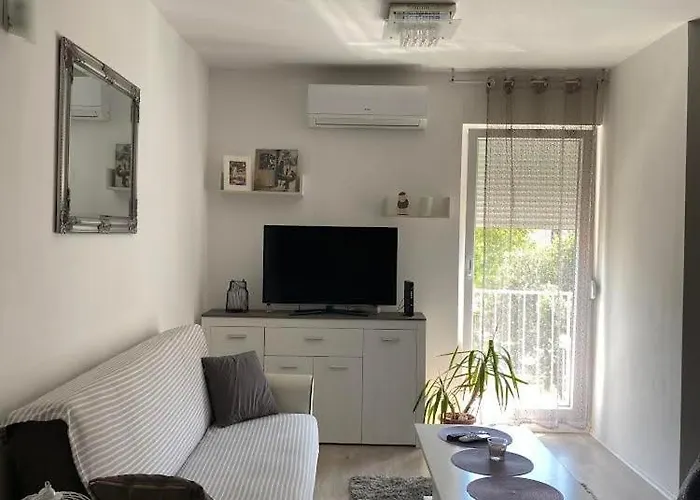 Prekrasan “marko” Sa Dvije Sobe Apartamento *